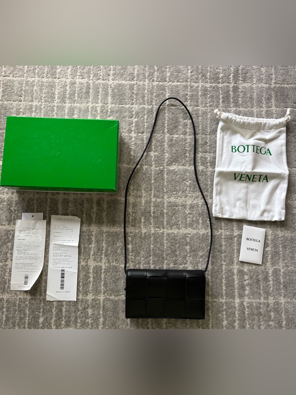 Bottega Veneta Wallet on Chain